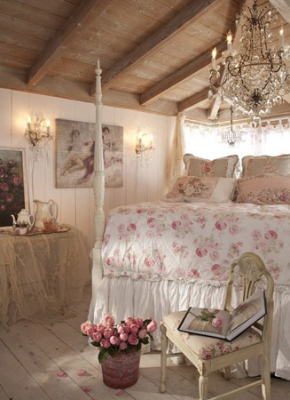 Bedroom-Chandeliers, romantic chandelier, vintage chandelier
