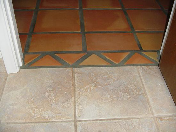 Transition Sautillo to Bone, connect different floors, connect different flooring, flooring tiles, terra cotta tiles
