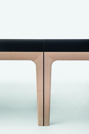 AMALONG table08, sophisticated dining table leg detail