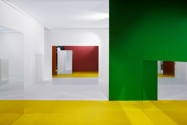 EHI 01, bright colors in pavilions